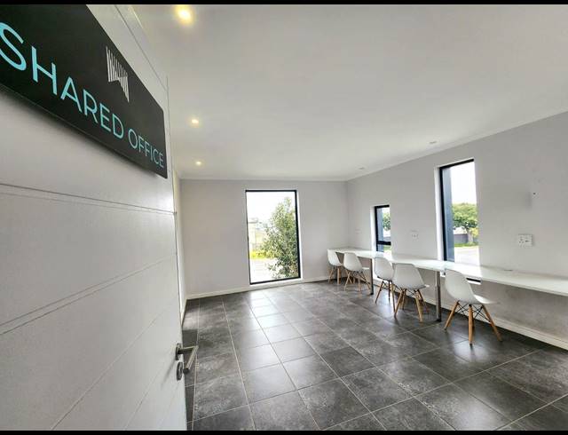 2 BEDROOM APARTMENT TO LET IN BURGUNDY ESTATE